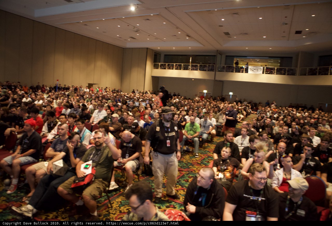 Defcon 18 Crowd