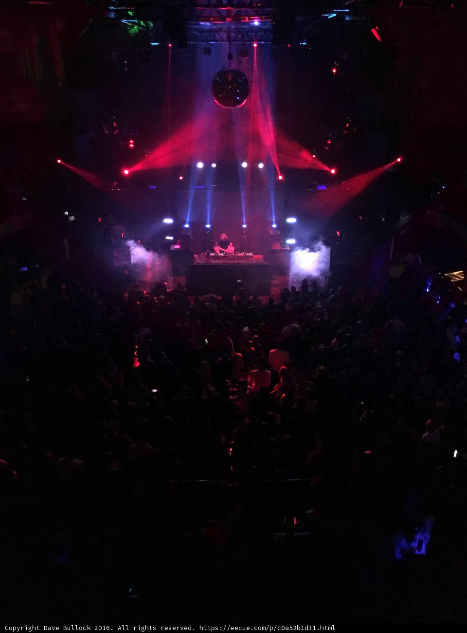 Lights and Music: A Nightclub Concert in LA