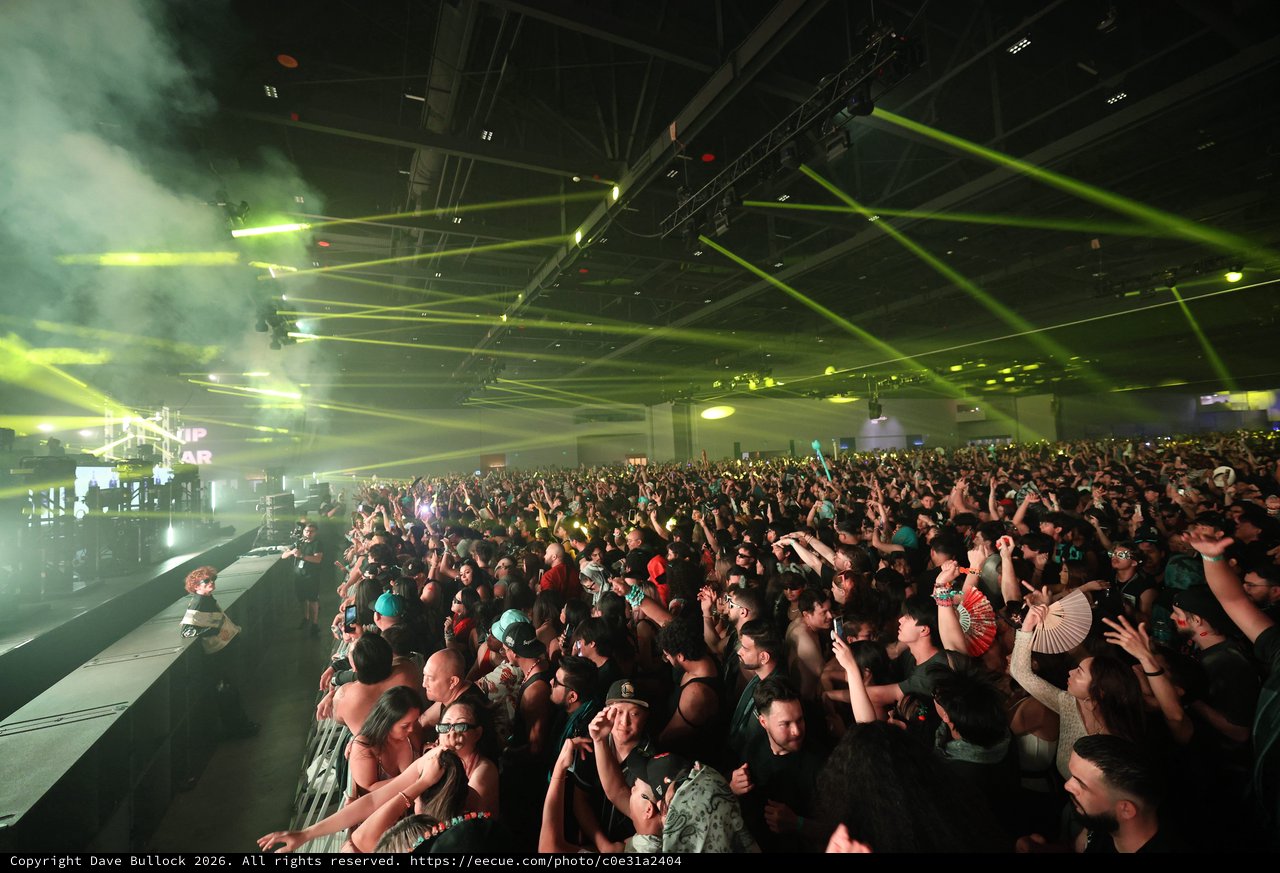 Massive Crowd Surges at Wobbleland 2026 Festival