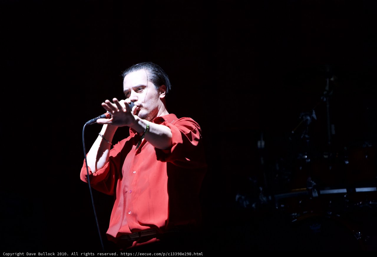 Mike Patton Rocks the Mic at Coachella 2010