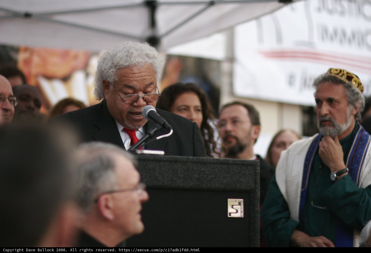 Captivating Speech by a Distinguished Gentleman