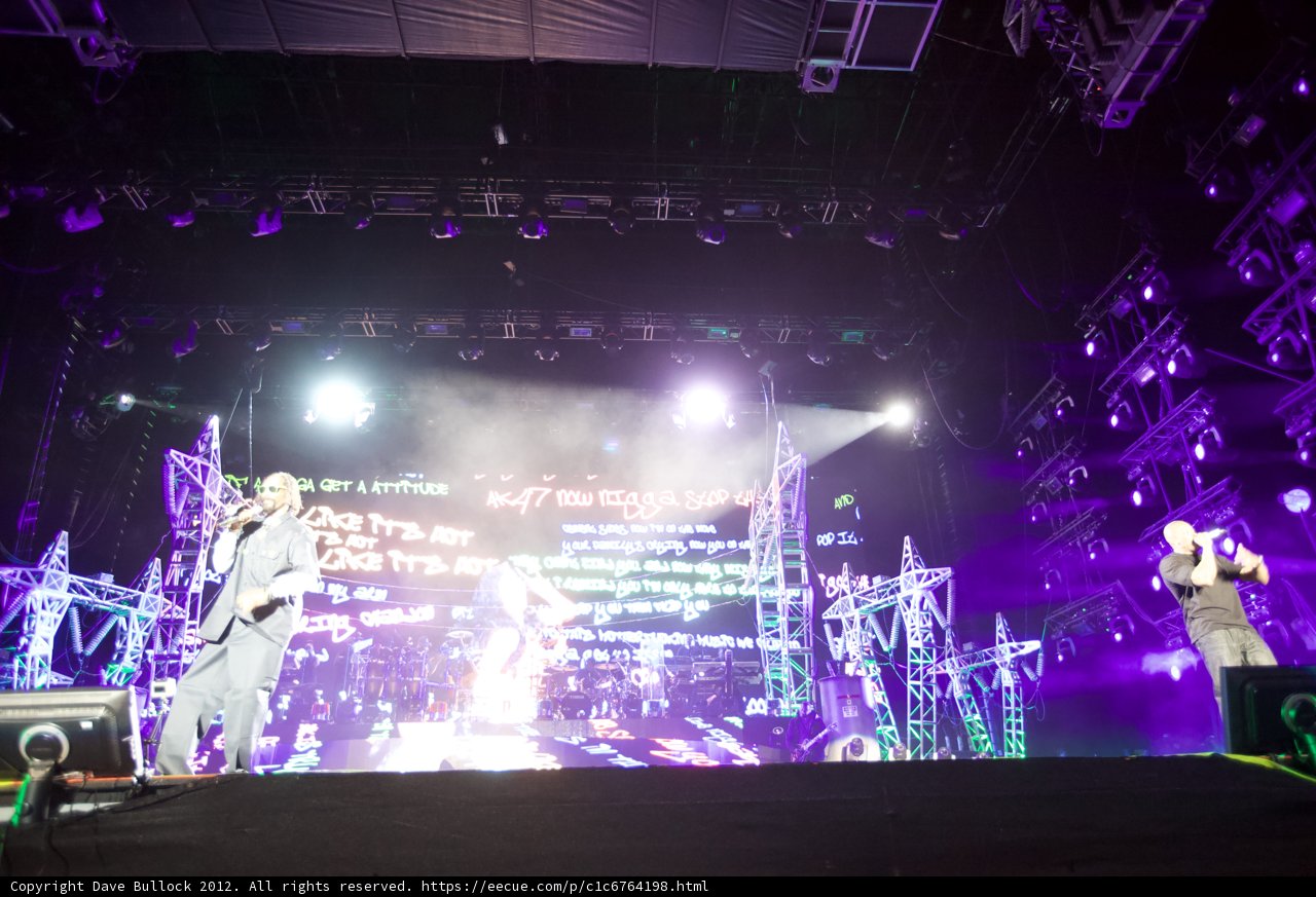 Snoop Dogg and Friends Rock the Stage at Coachella 2012