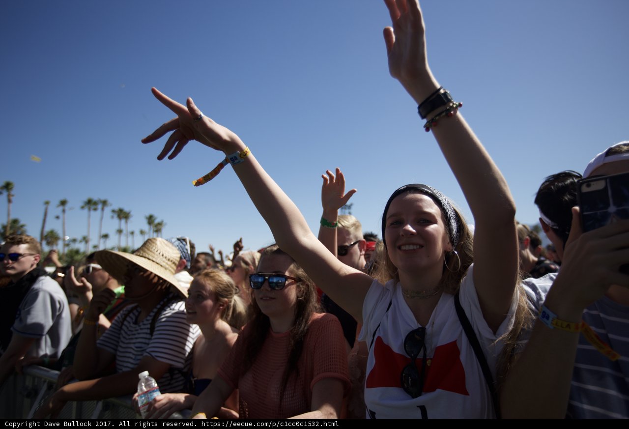 Hands up for the Beat