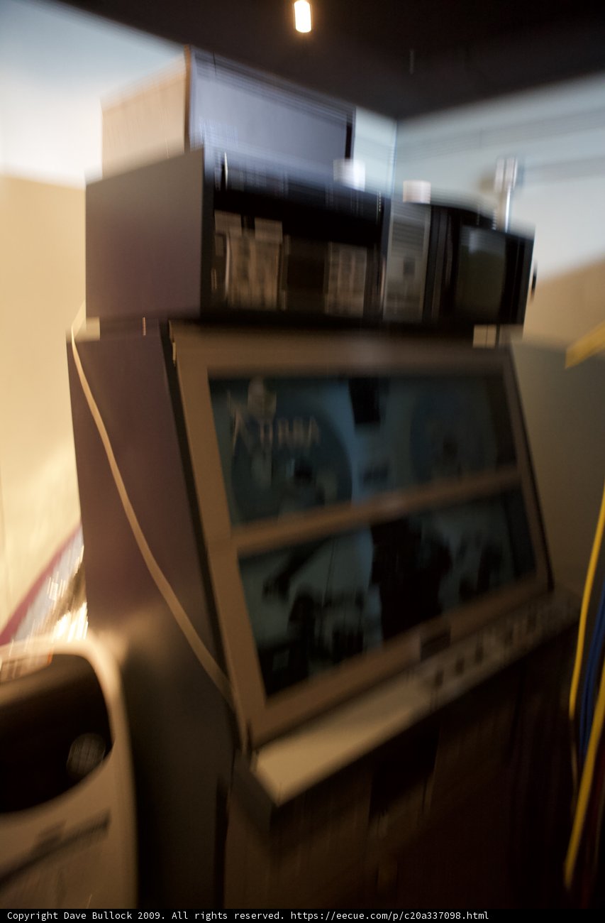 Blurred Electronics in Newdeal Studios