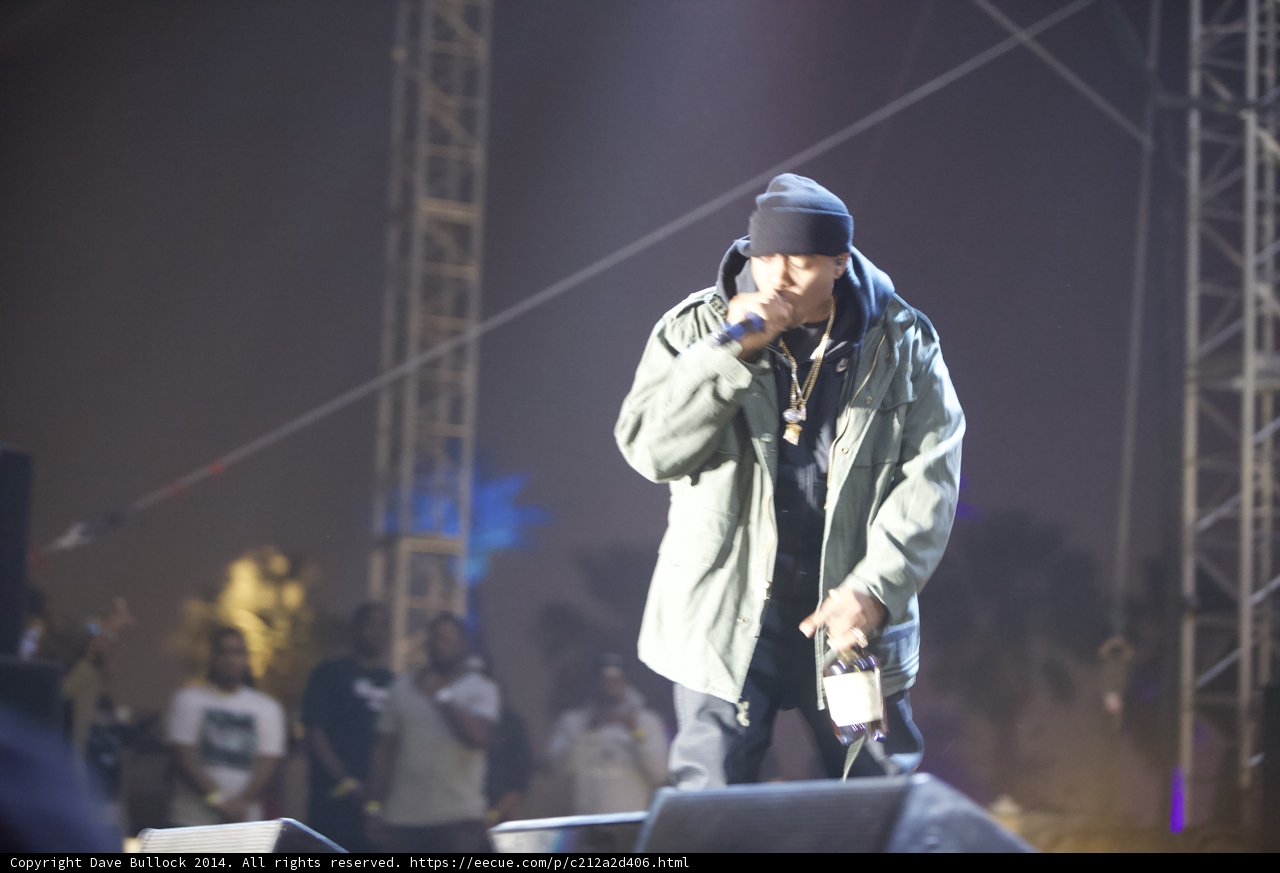Solo Performance in Green