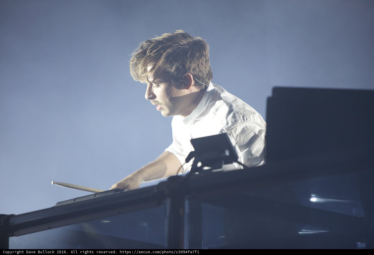 White-Shirted Musician Wows Coachella with Piano Solo