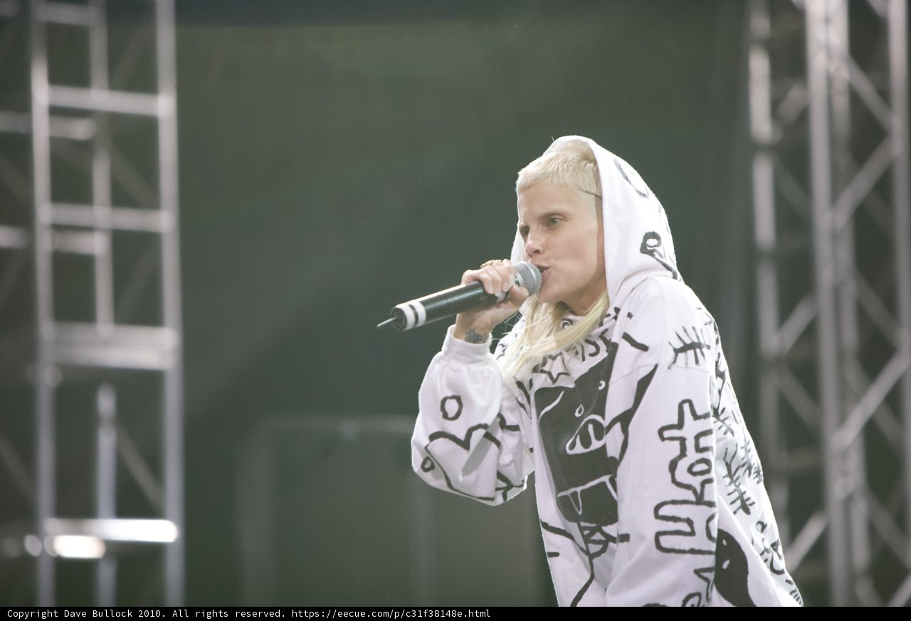 Yolandi Visser Rocks Coachella in a Solo Performance