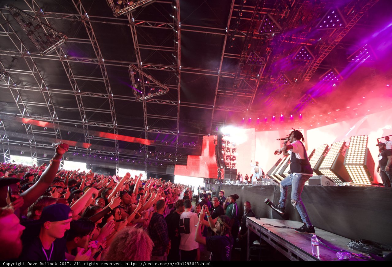 Rockin' with the Crowd