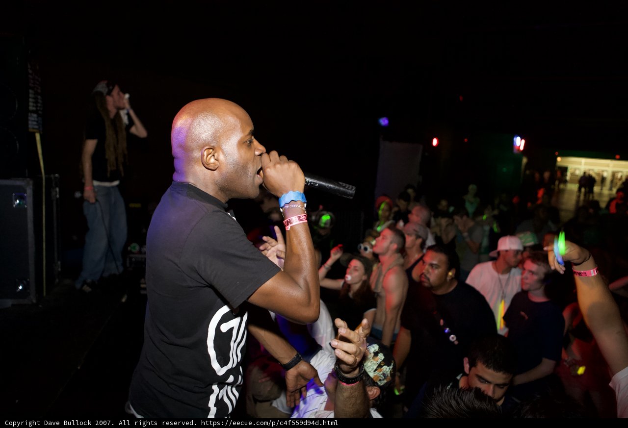 MC Q Rocks the Nightclub Crowd