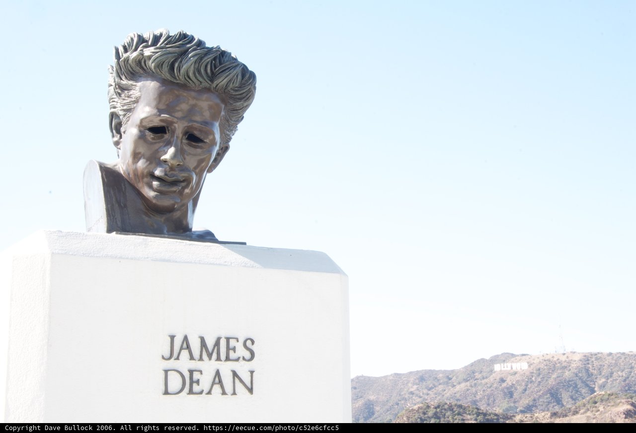 Iconic James Dean Statue Stands Tall in Hollywood