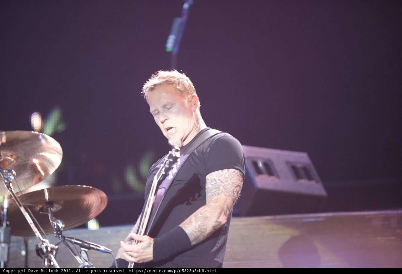 James Hetfield Shreds the Stage