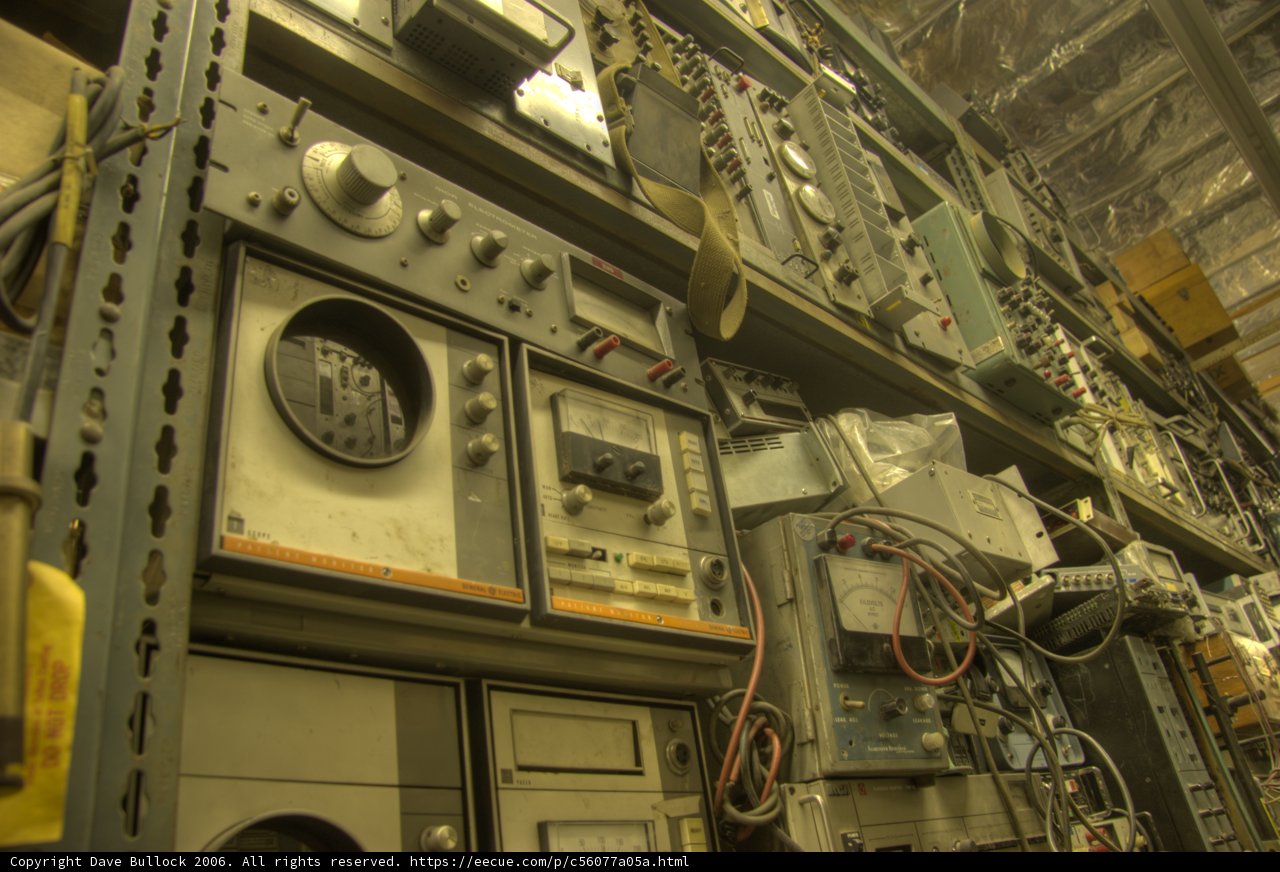 Electronics Warehouse