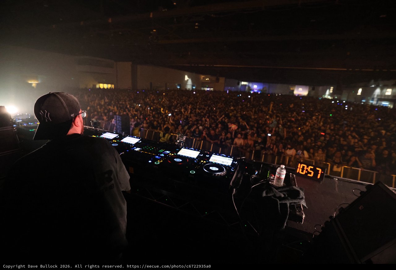 DJ Commands Massive Crowd at Wobbleland 2026