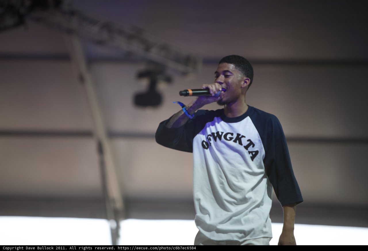 Hodgy steals the show with his microphone skills at Coachella
