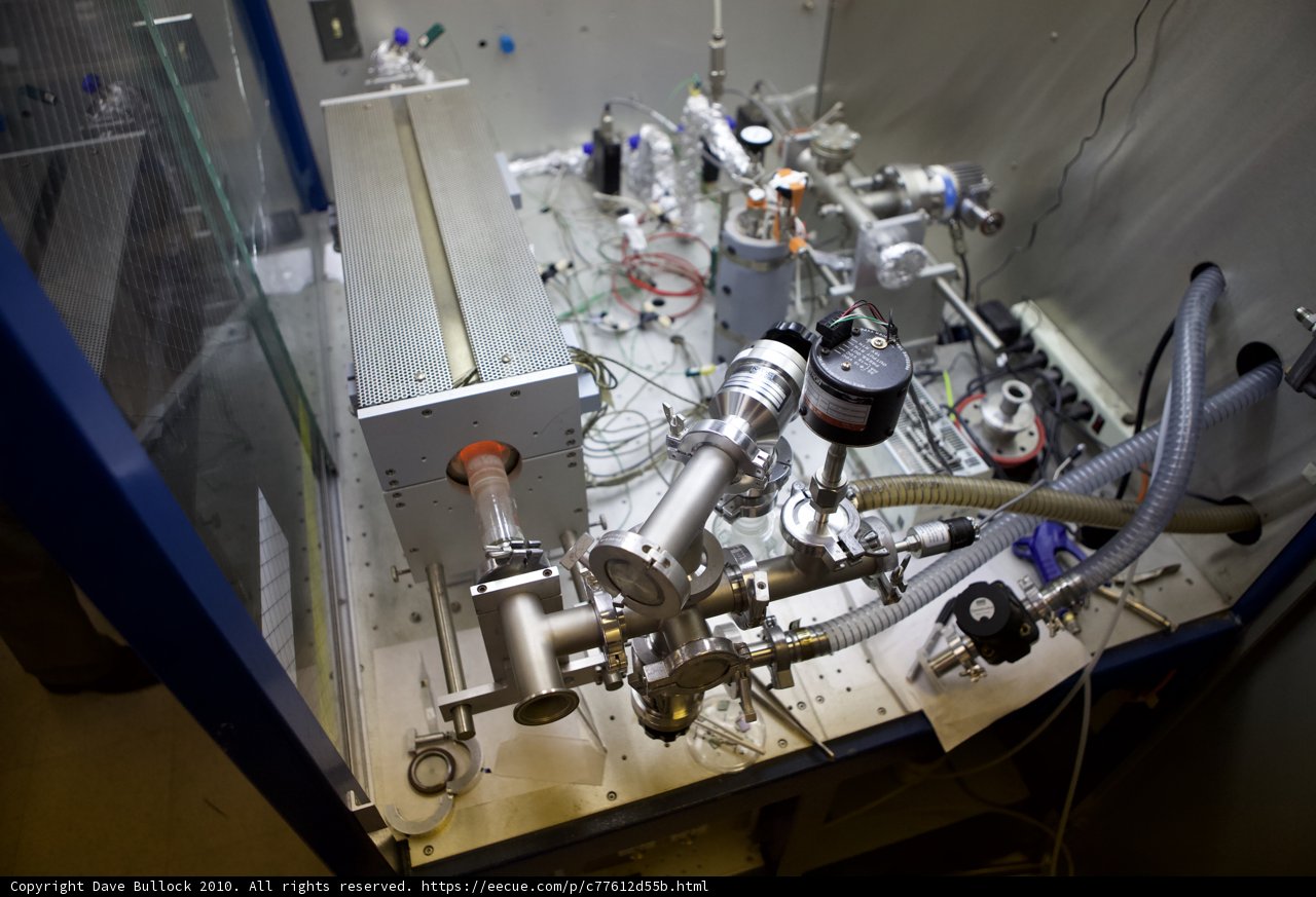 Complex Machine in the Caltech Solar Lab