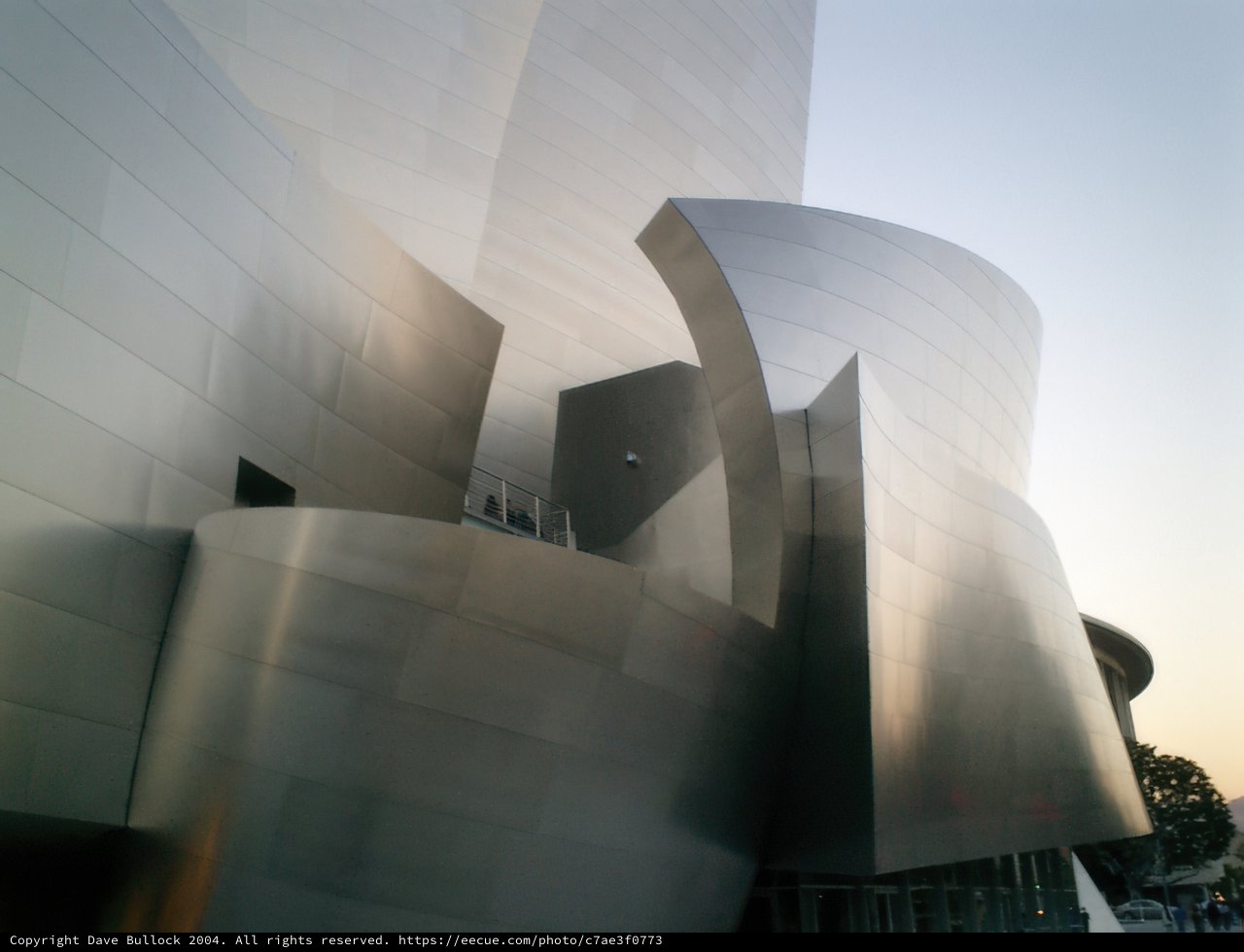 The Walt Disney Concert Hall: A Landmark of Los Angeles