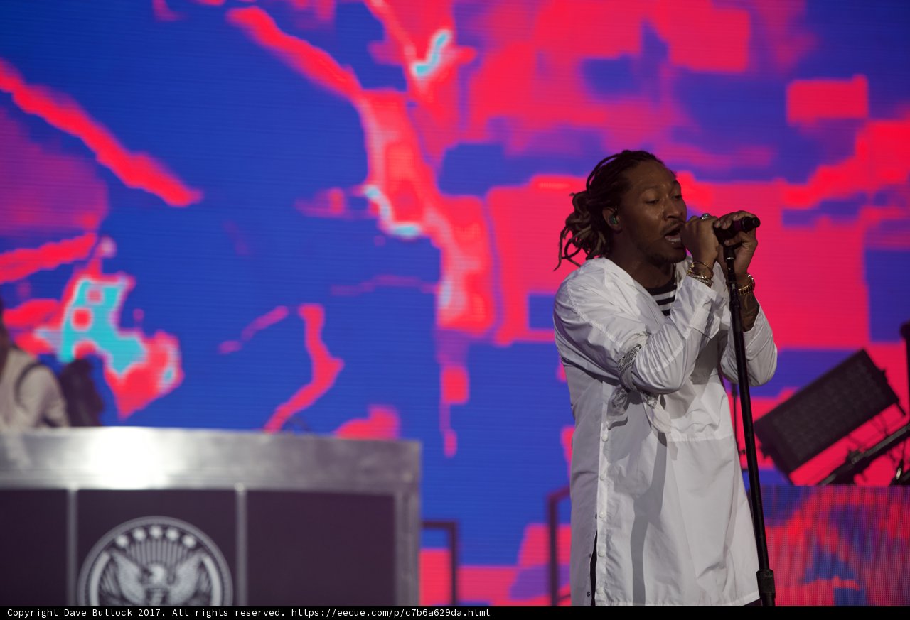 Singing Sensation Lights Up Coachella Stage