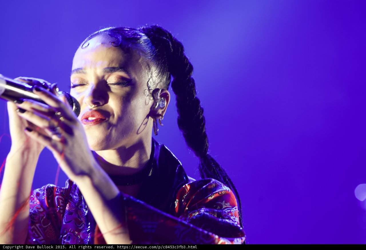 FKA twigs Beautiful Close-Up Portrait Eyes Closed Emotional Baby Hairs Swirls Multiple Earrings Septum Ring Red Lipstick Braided Ponytails Black Choker Rings Kimono Red Brocade Pattern Purple Blue Lighting