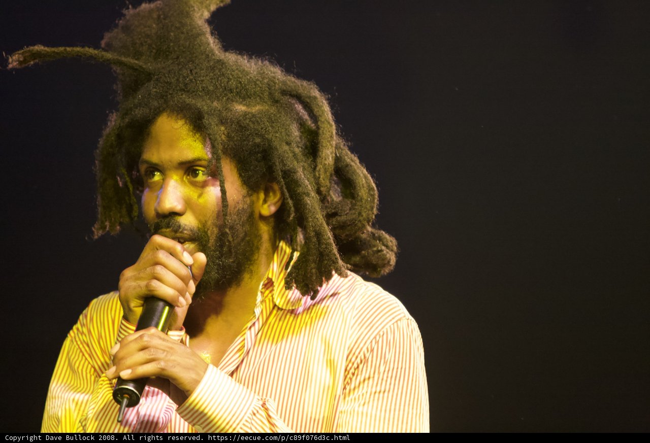Murs rocks Coachella with his electrifying solo performance