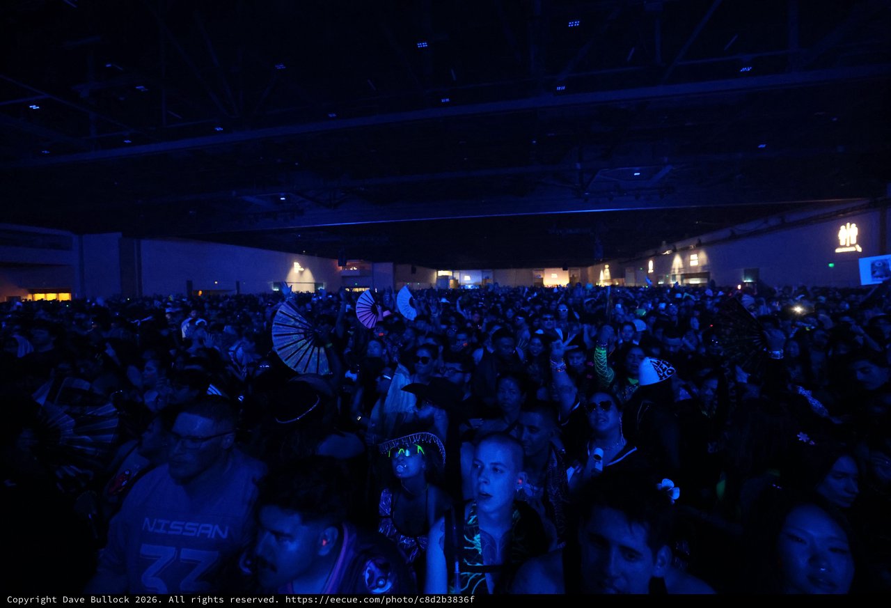 Massive Indoor Crowd Pulses at Wobbleland 2026