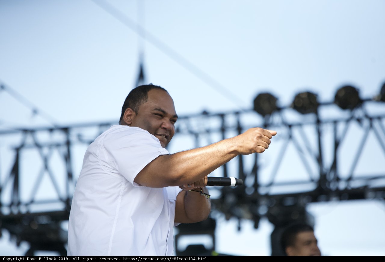 Vincent Mason Points to the Crowd