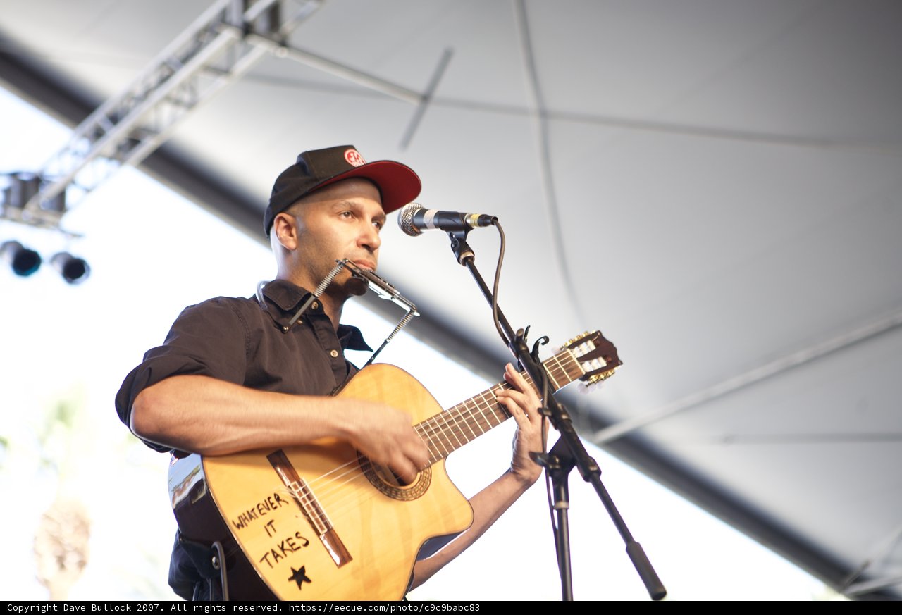 Tom Morello Rocks Coachella with His Electric Guitar and Microphone