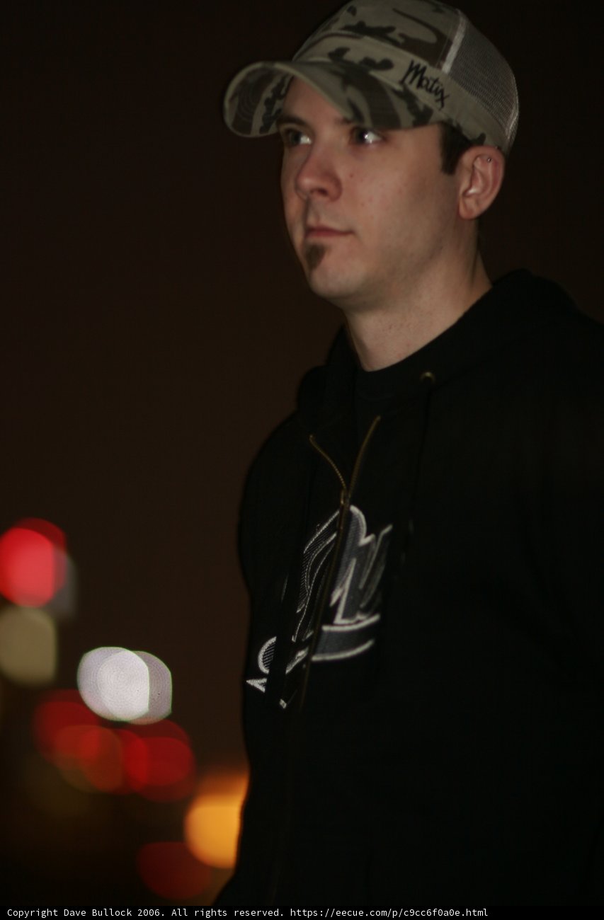 Hoodie-wearing man rocks baseball cap