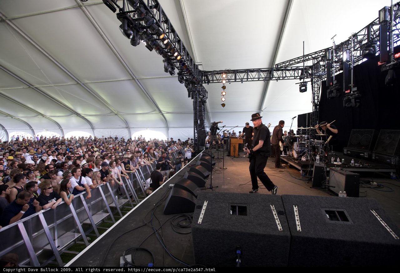 Coachella 2009 Crowd Rocks Out to Band on Stage