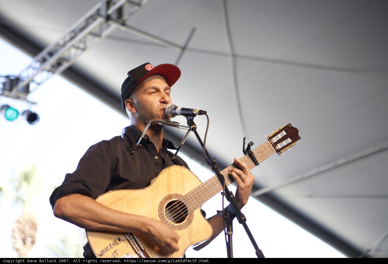 Tom Morello's Acoustic Performance at Coachella 2007