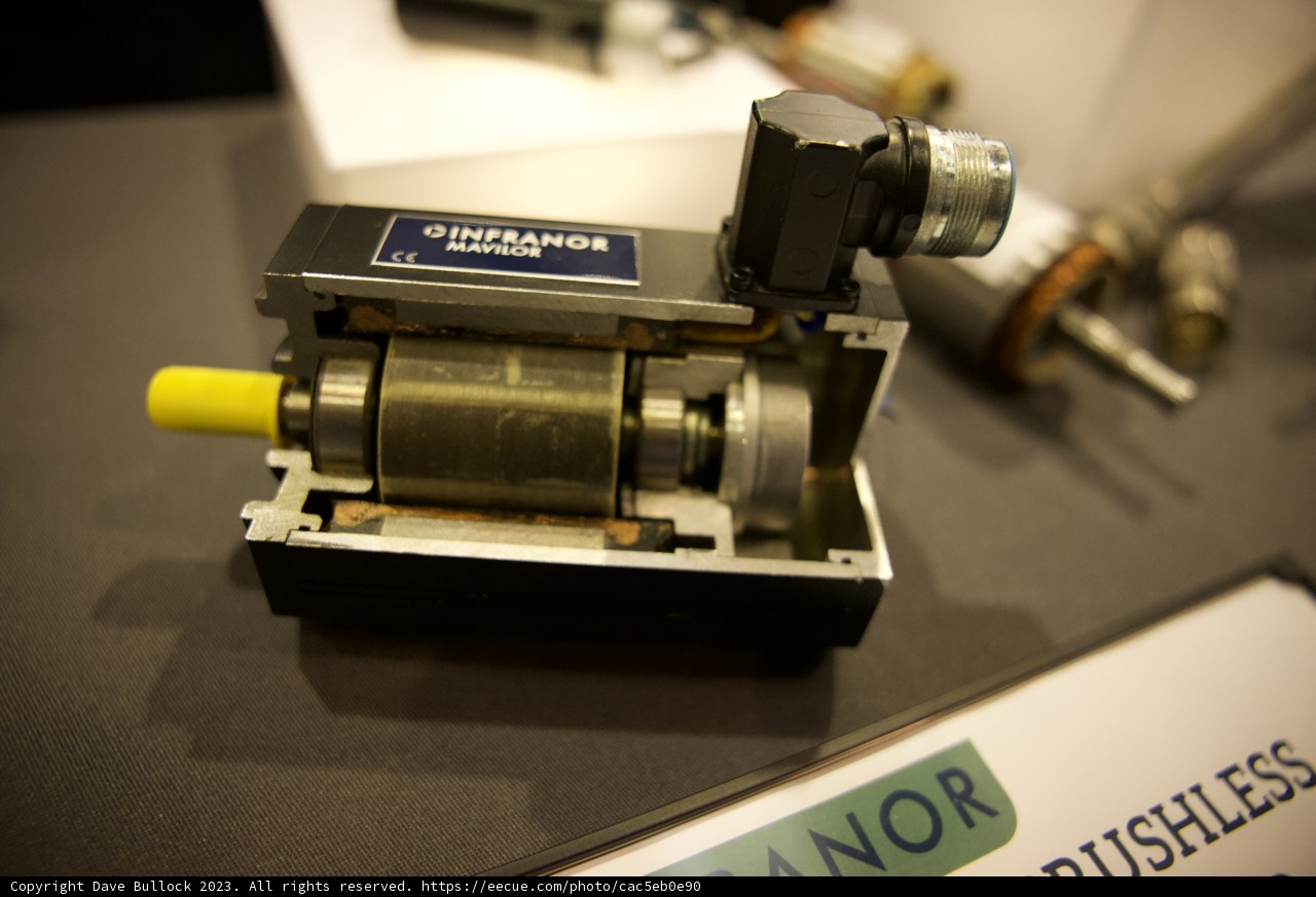 Cutting-Edge Miniature Machine at Robobusiness Expo 2023