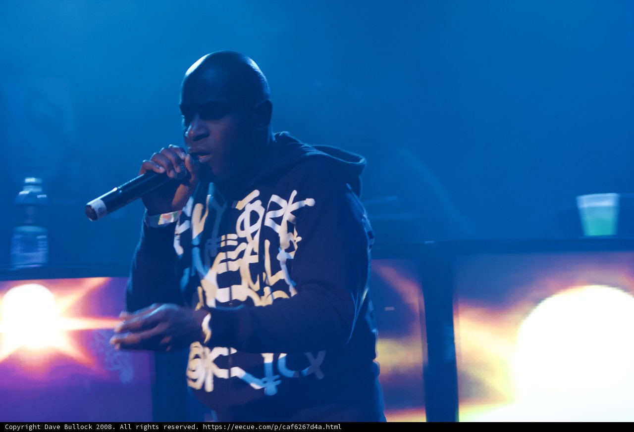 MC Q rocks the stage with electrifying performance