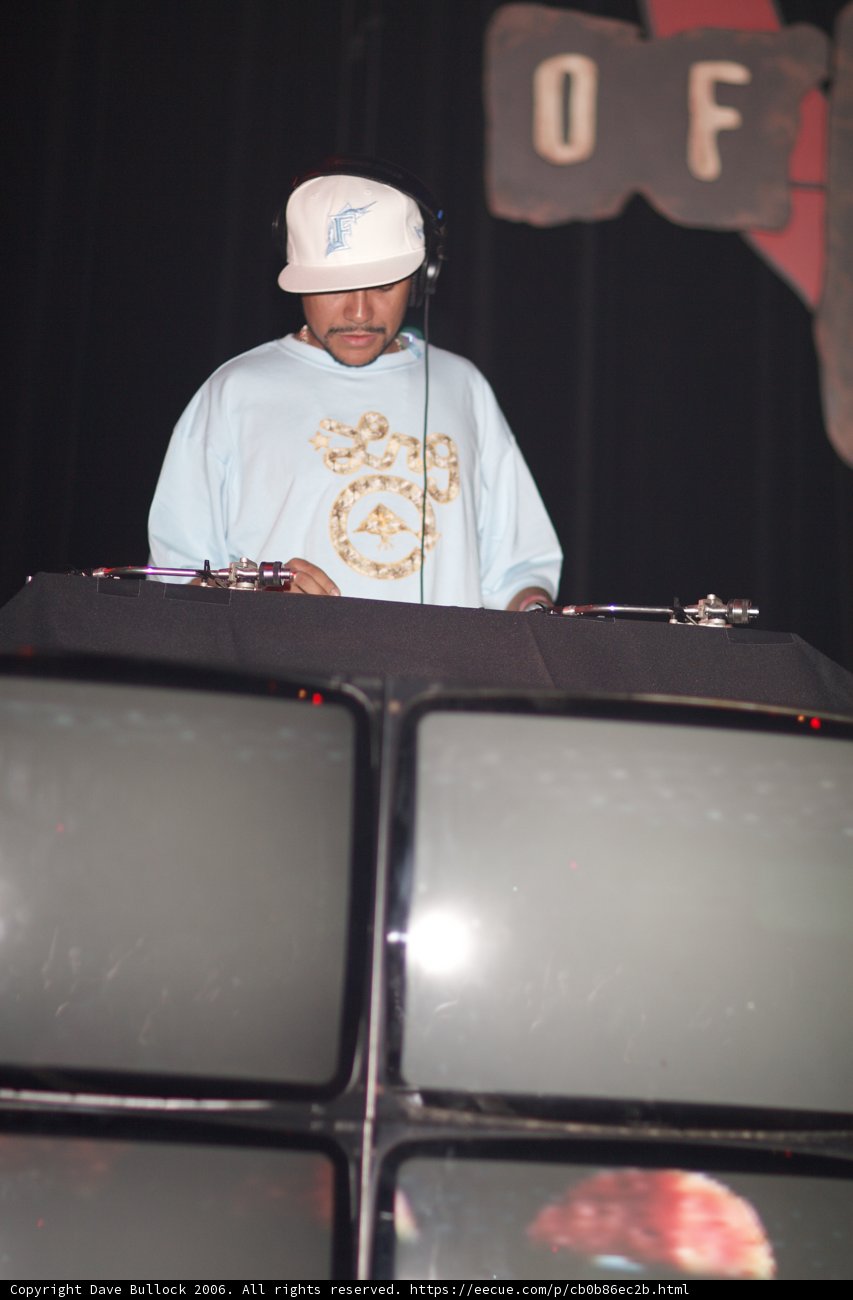 Craze Spins the Beats