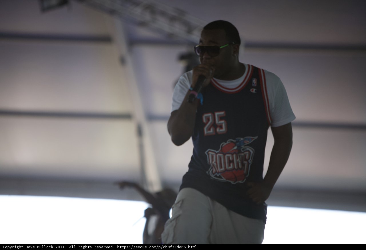 Friday Headliner Takes the Stage