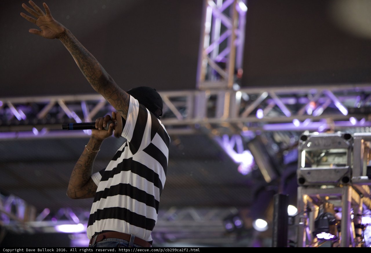 Electrifying Solo Performance