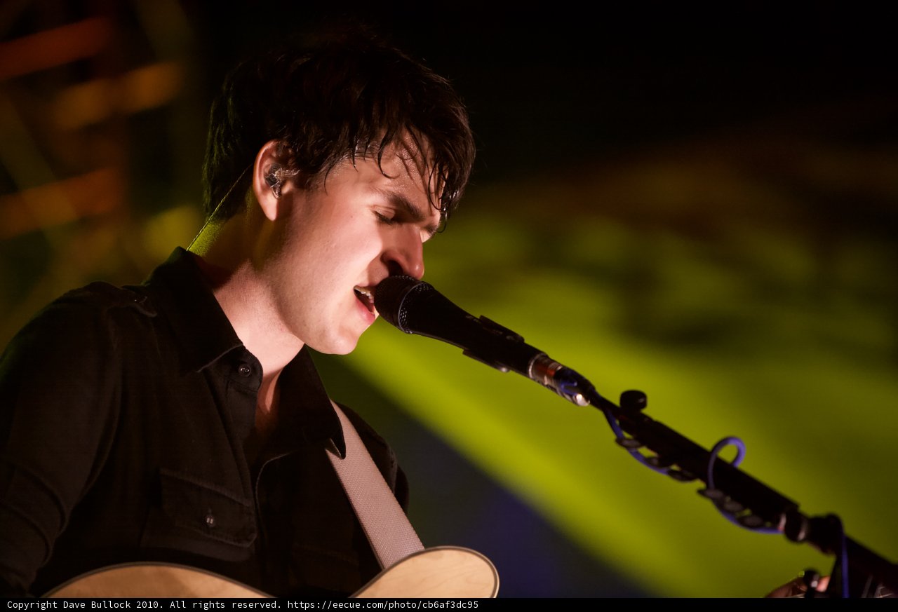 Ezra Koenig's intimate solo performance at Coachella
