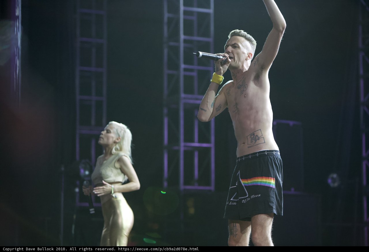 Electrifying Solo Performance at Coachella 2010