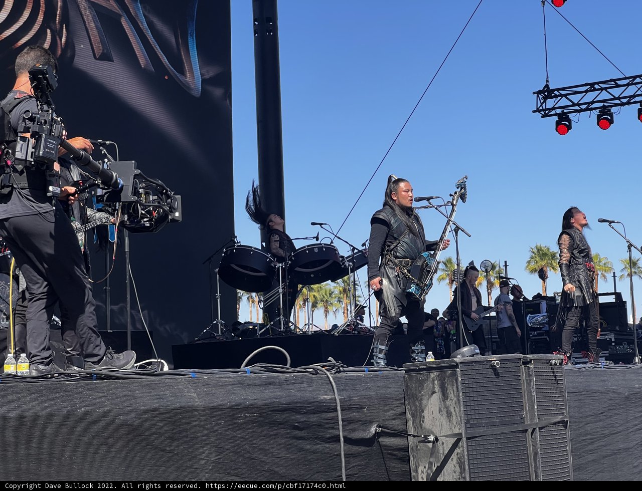 A Dynamic Performance in the Blue Sky