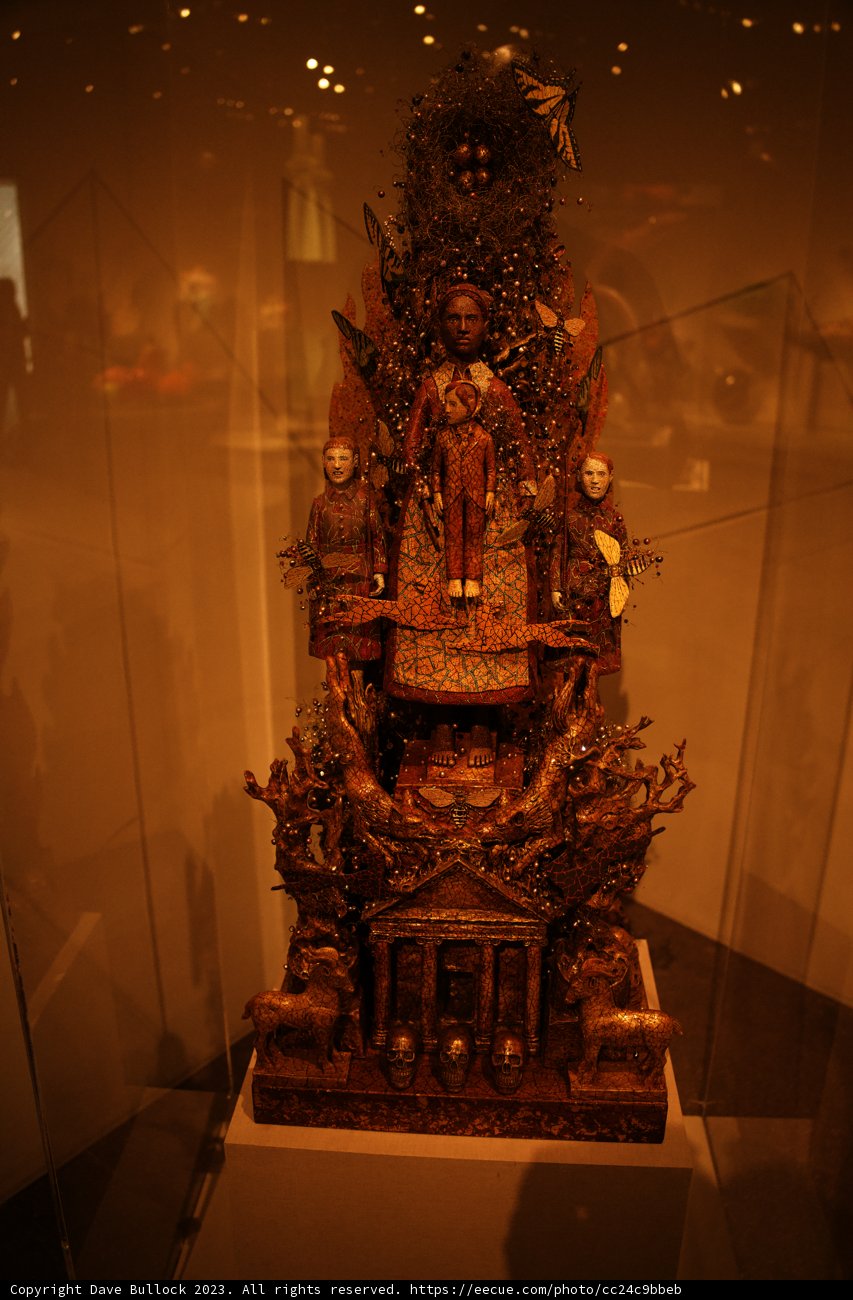Royal Repose: Timeless Majesty Captured in Sculpture