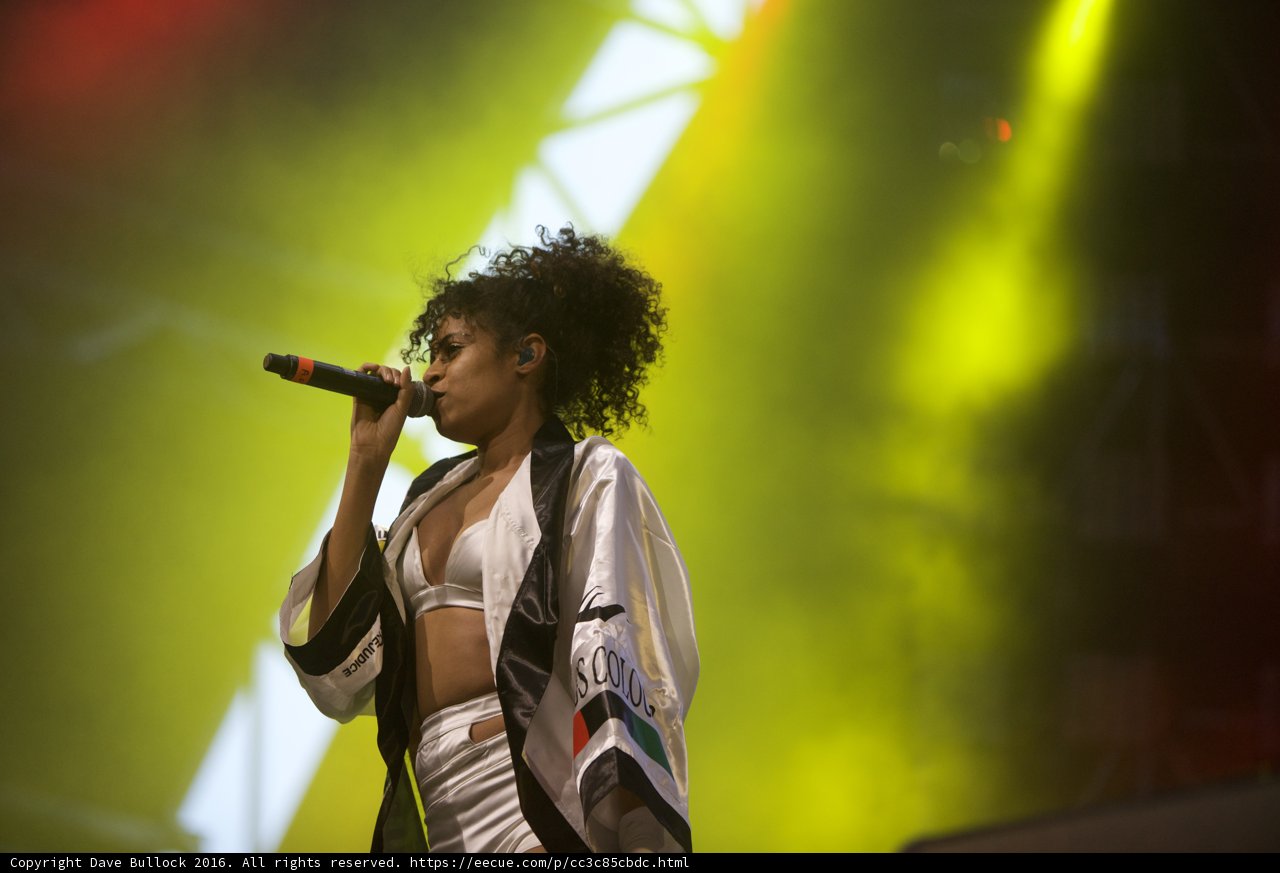 Center Stage Songstress