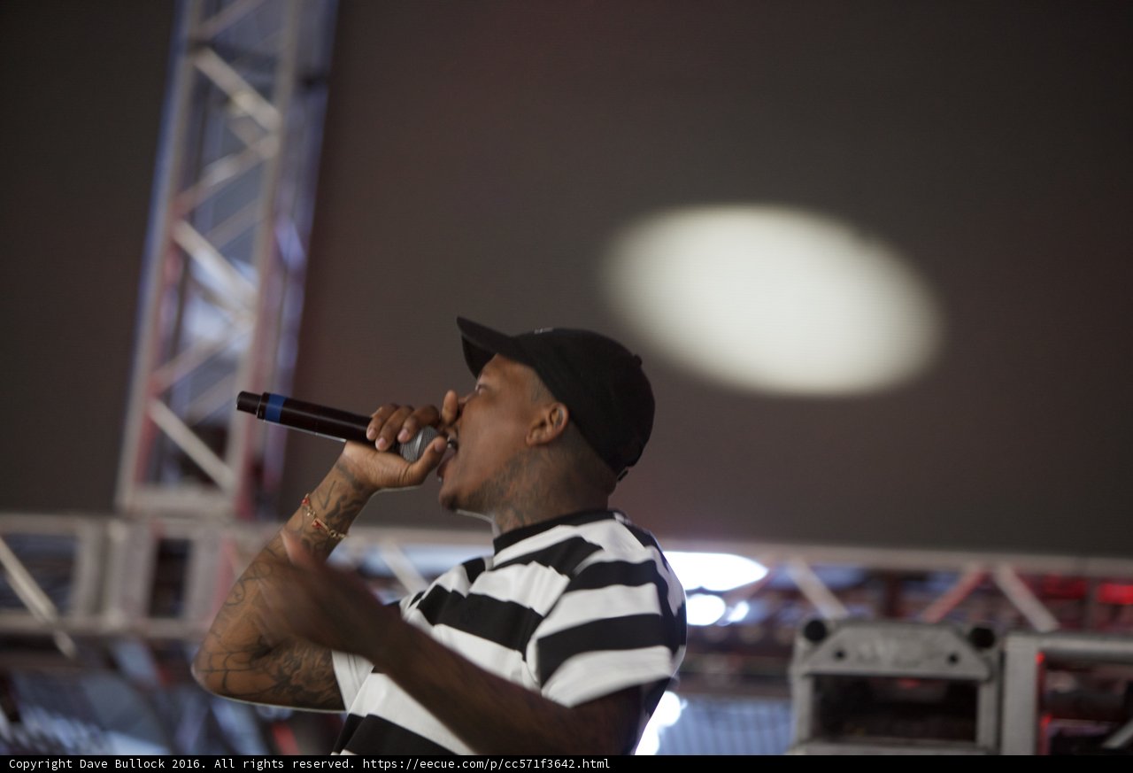 The Entertainer takes the Stage