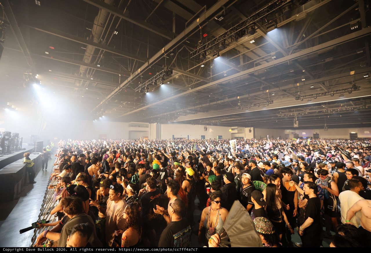 Massive EDM Crowd Packed at Wobbleland 2026