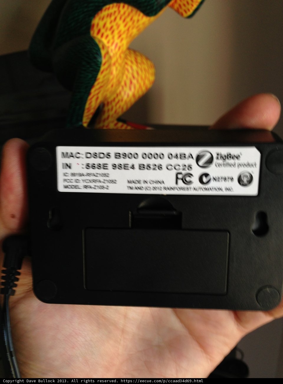 Frog-inspired Electronic Adapter