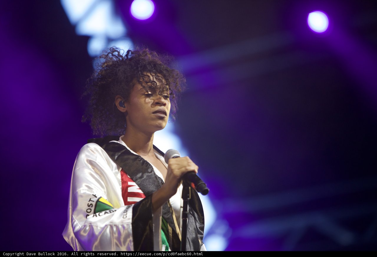 Solo Performance Under the Spotlight