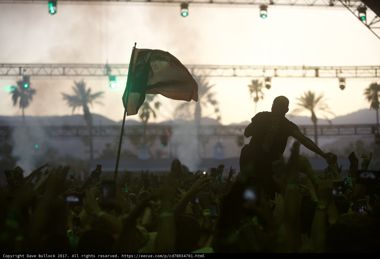 Patriotism in the Crowd