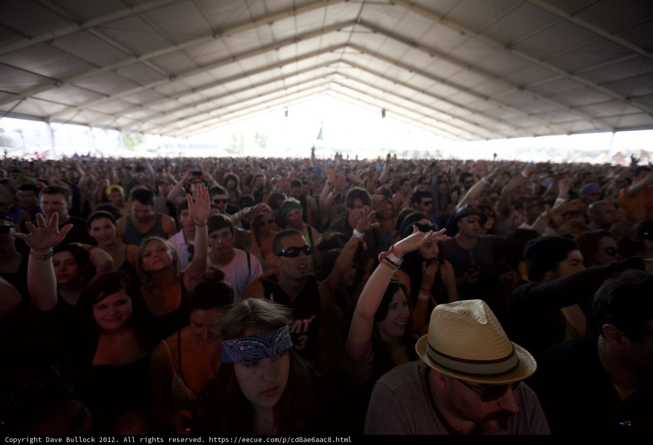The Rhythm of the Crowd