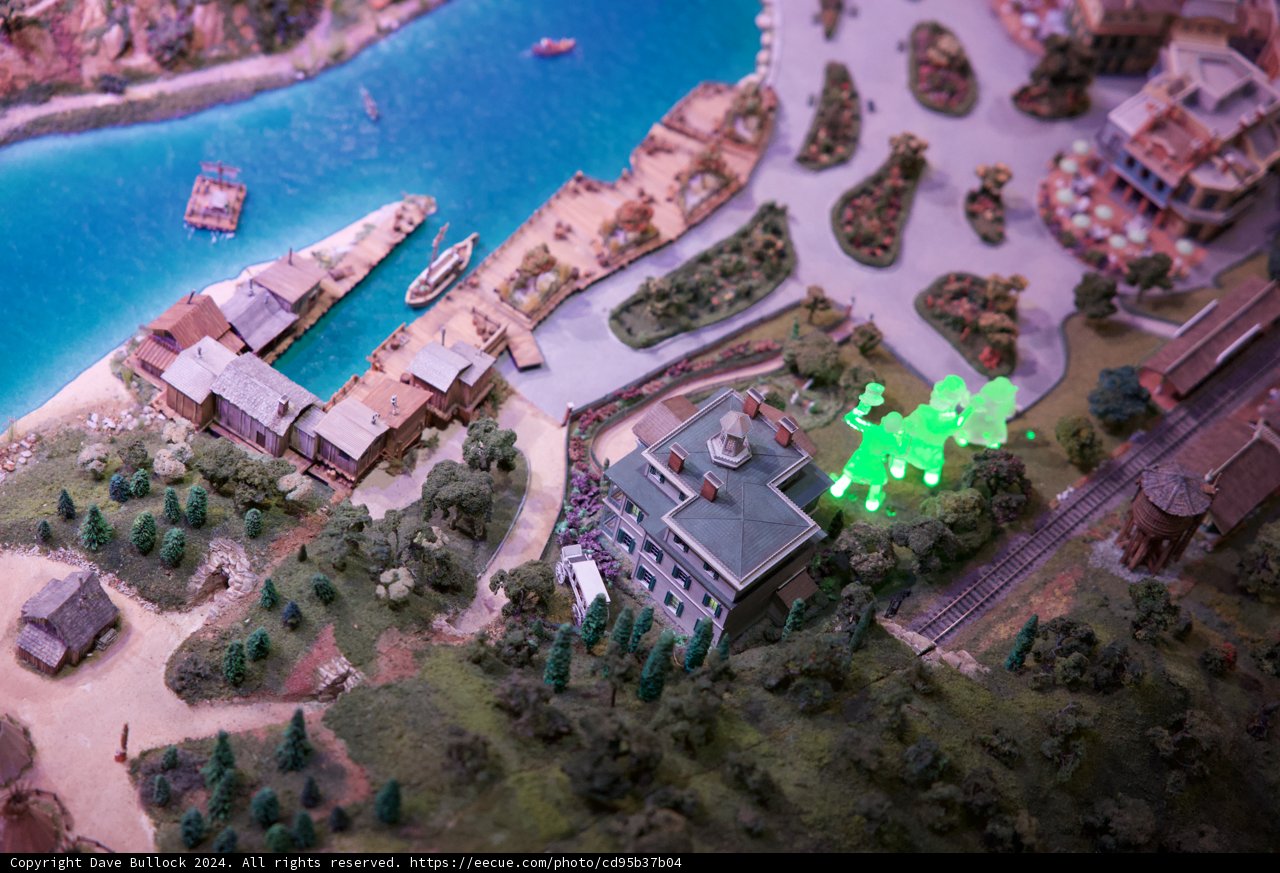 Architectural Paradise: A Miniature Town Model