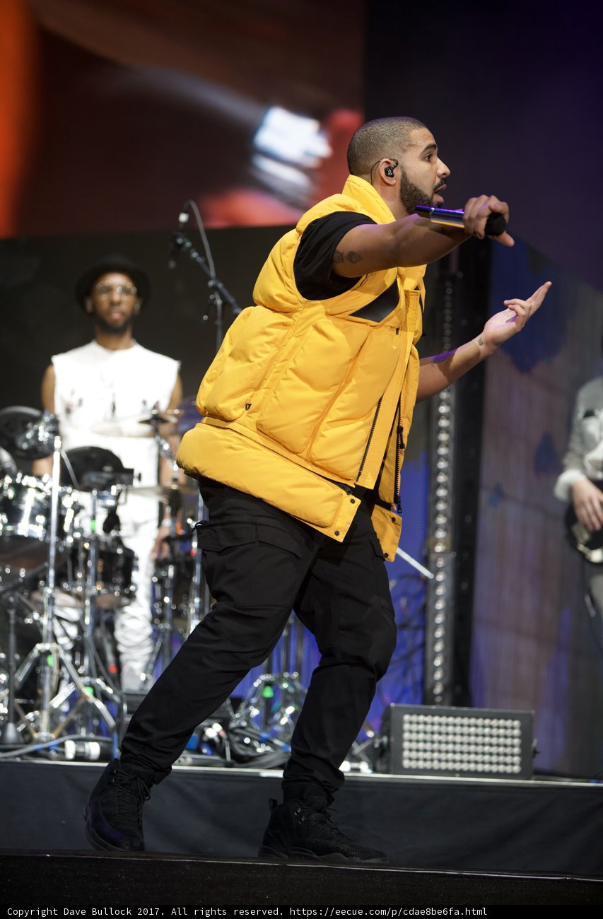Drake's Electric Performance at the O2 Arena