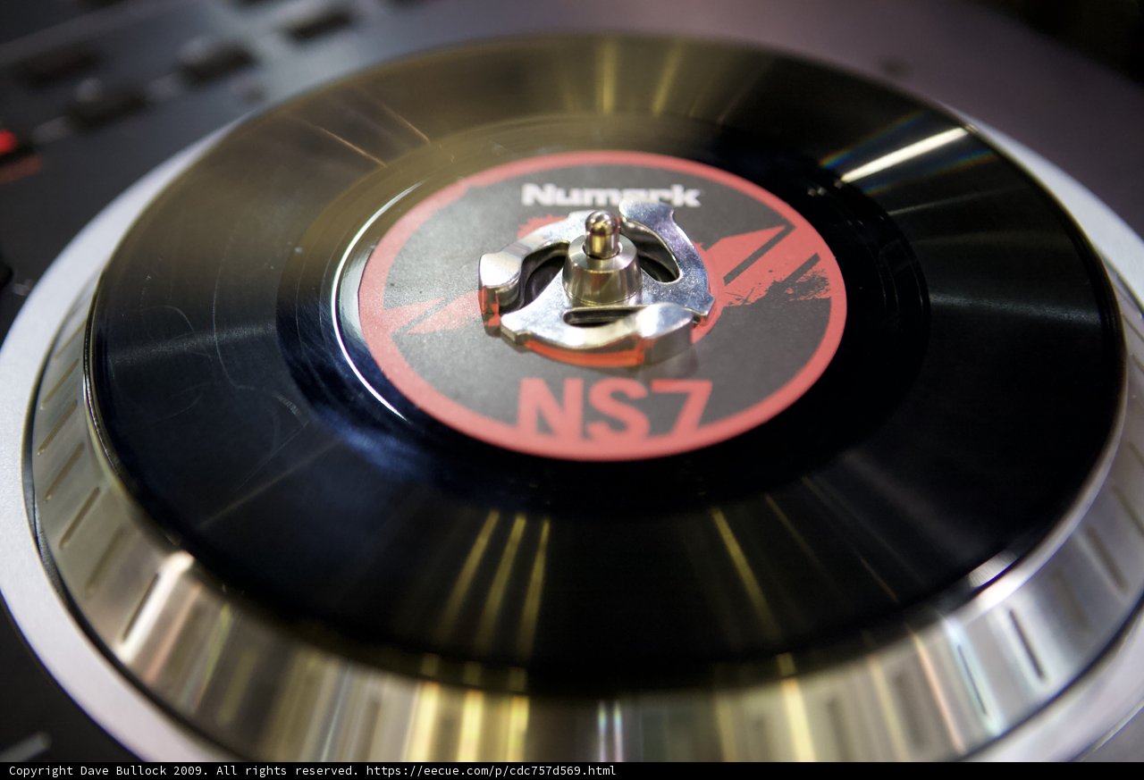 2009 NAMM Turntable