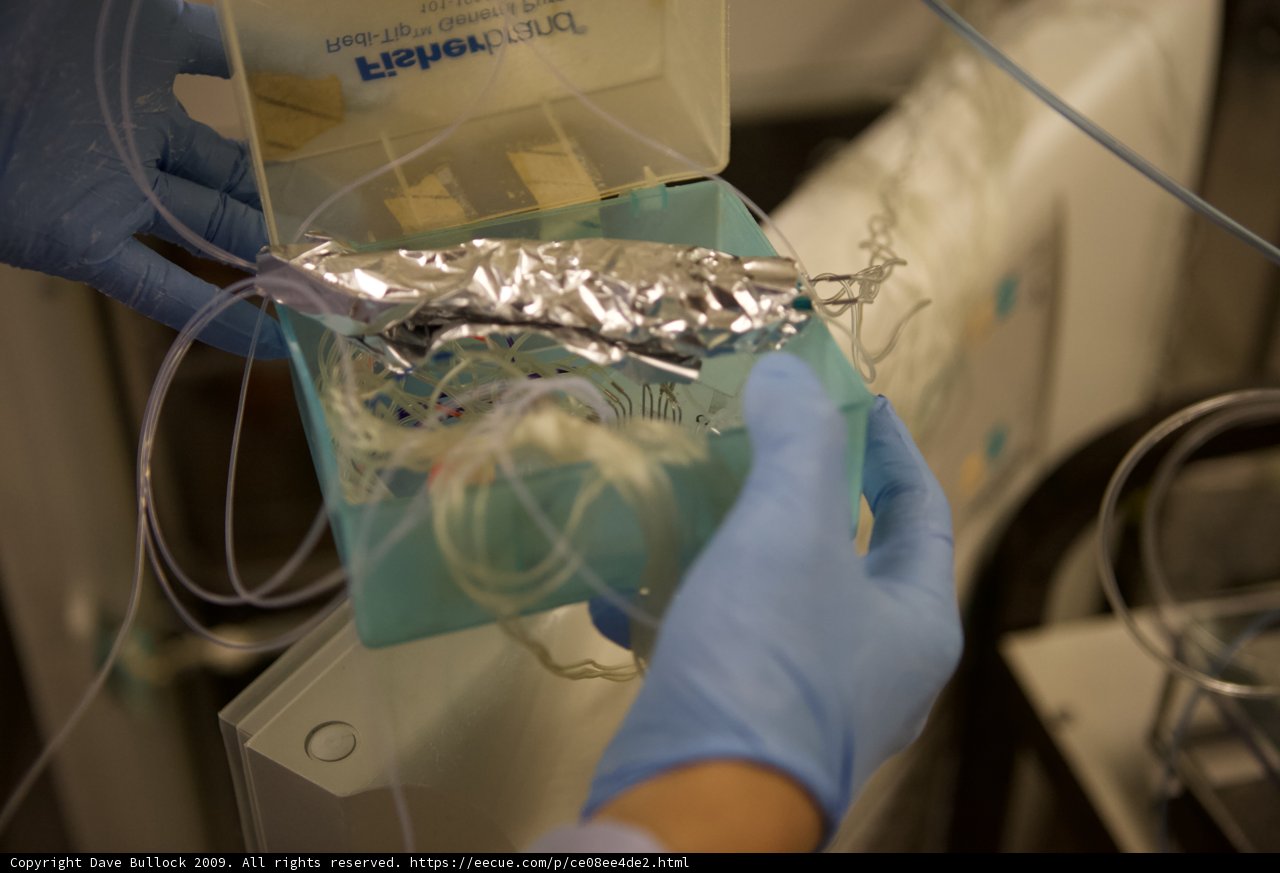 Handling Aluminum Foil in the Micro Bio Chip Lab