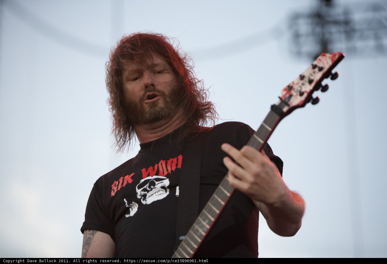 Gary Holt Shredding on the Electric Guitar